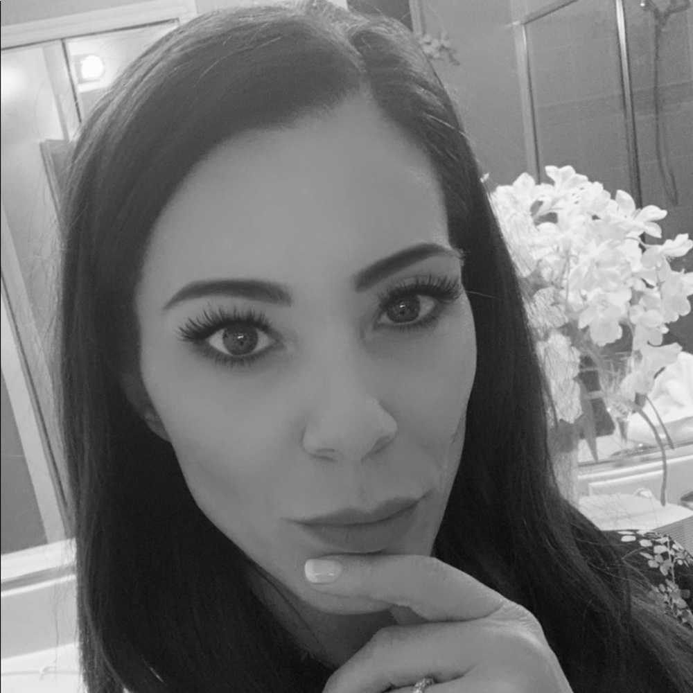 Meet your Posher, Jennifer
